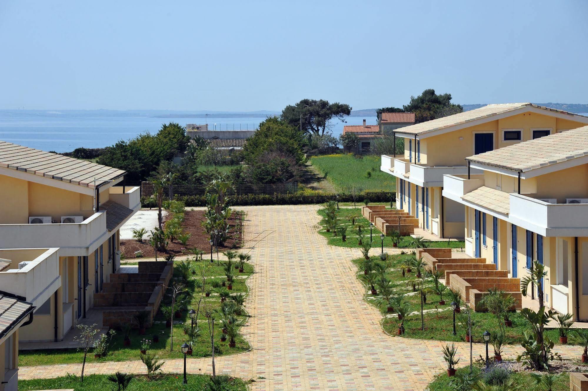 Calabernardo Resort Exterior photo