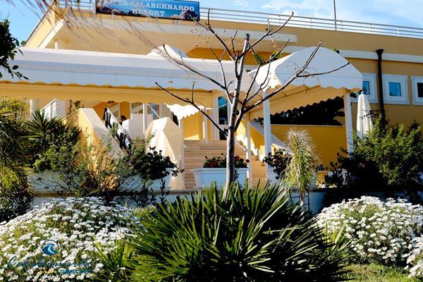 Calabernardo Resort Exterior photo